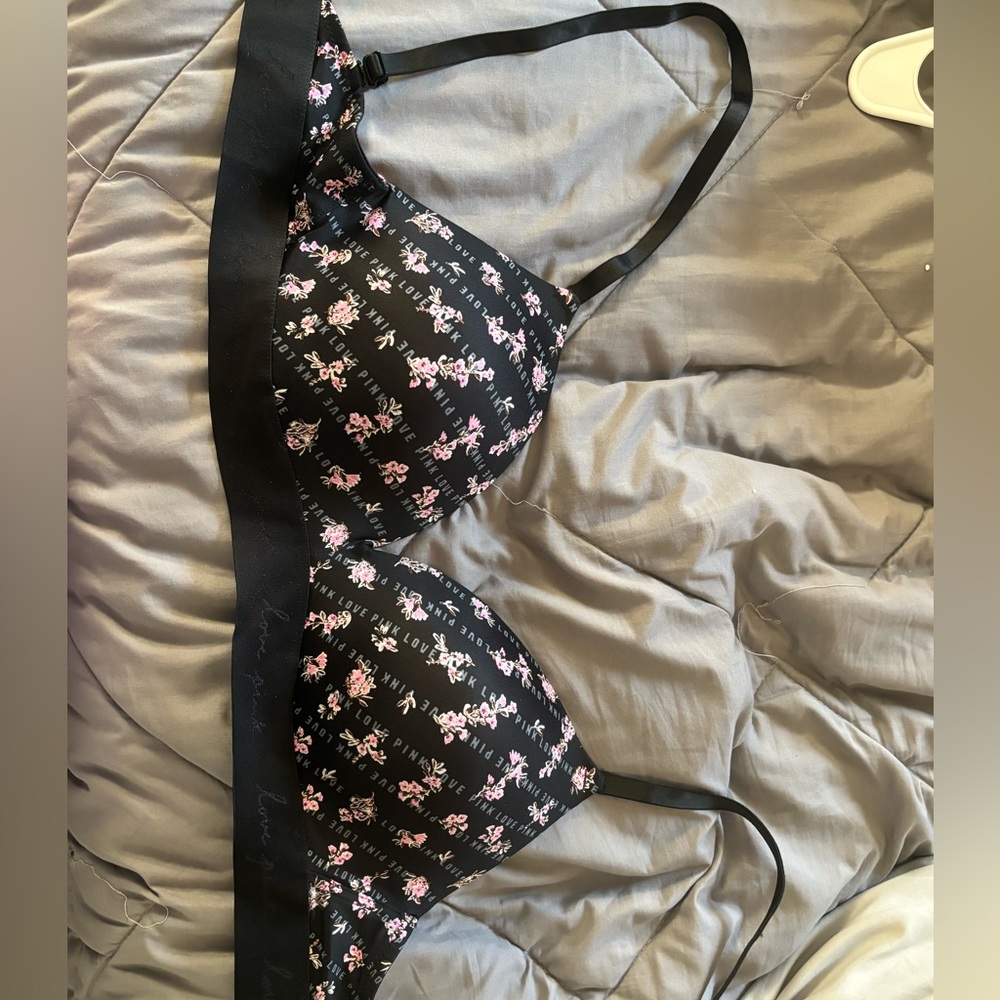 Victoria Secret Bra size 34DD